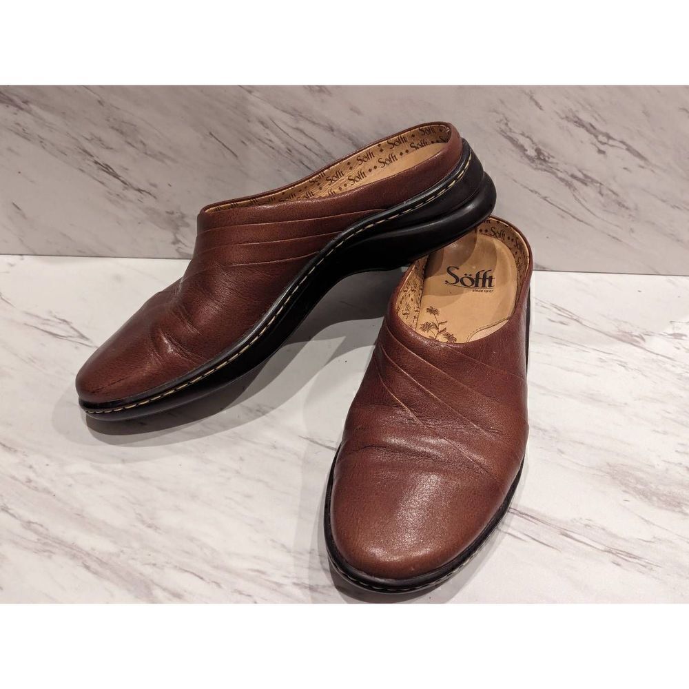 Sofft Women's Brown Leather 4 Fold Design Almond Toe Slip On Clogs Size 8.5